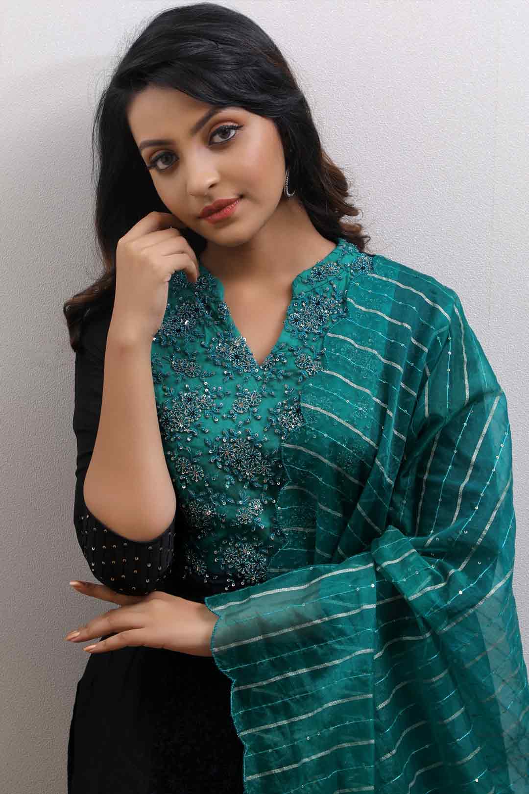 DEEPANSHI